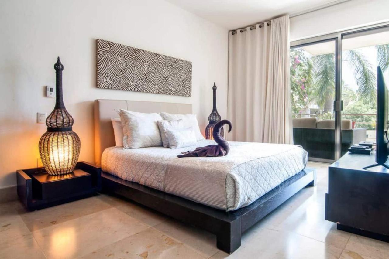 Luxurious & Central Condo In Playa Steps From The Beach Playa del Carmen Exterior foto