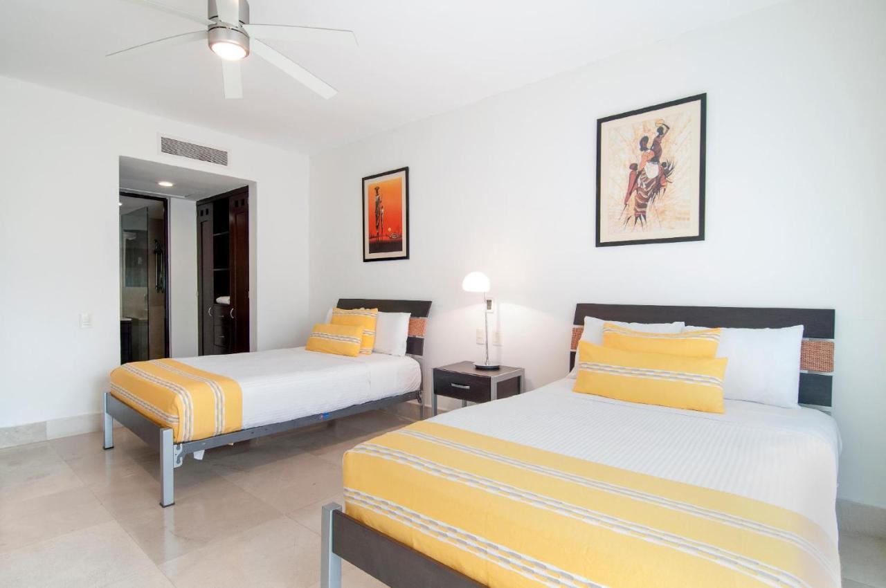 Luxurious & Central Condo In Playa Steps From The Beach Playa del Carmen Exterior foto
