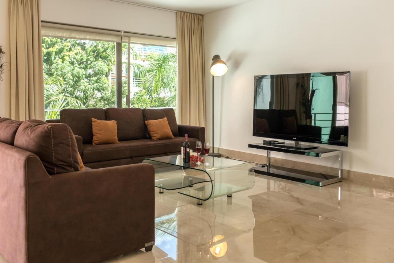 Luxurious & Central Condo In Playa Steps From The Beach Playa del Carmen Exterior foto